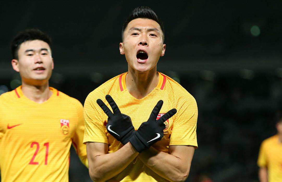 开云APP-荷甲今夜再迎强敌，达拉斯独行侠队长鼓劲，主帅态度——话题不断，心理建设被强调的简单介绍